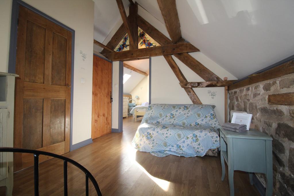 La Petite Jeusseliniere Villa Larchamp ภายนอก รูปภาพ