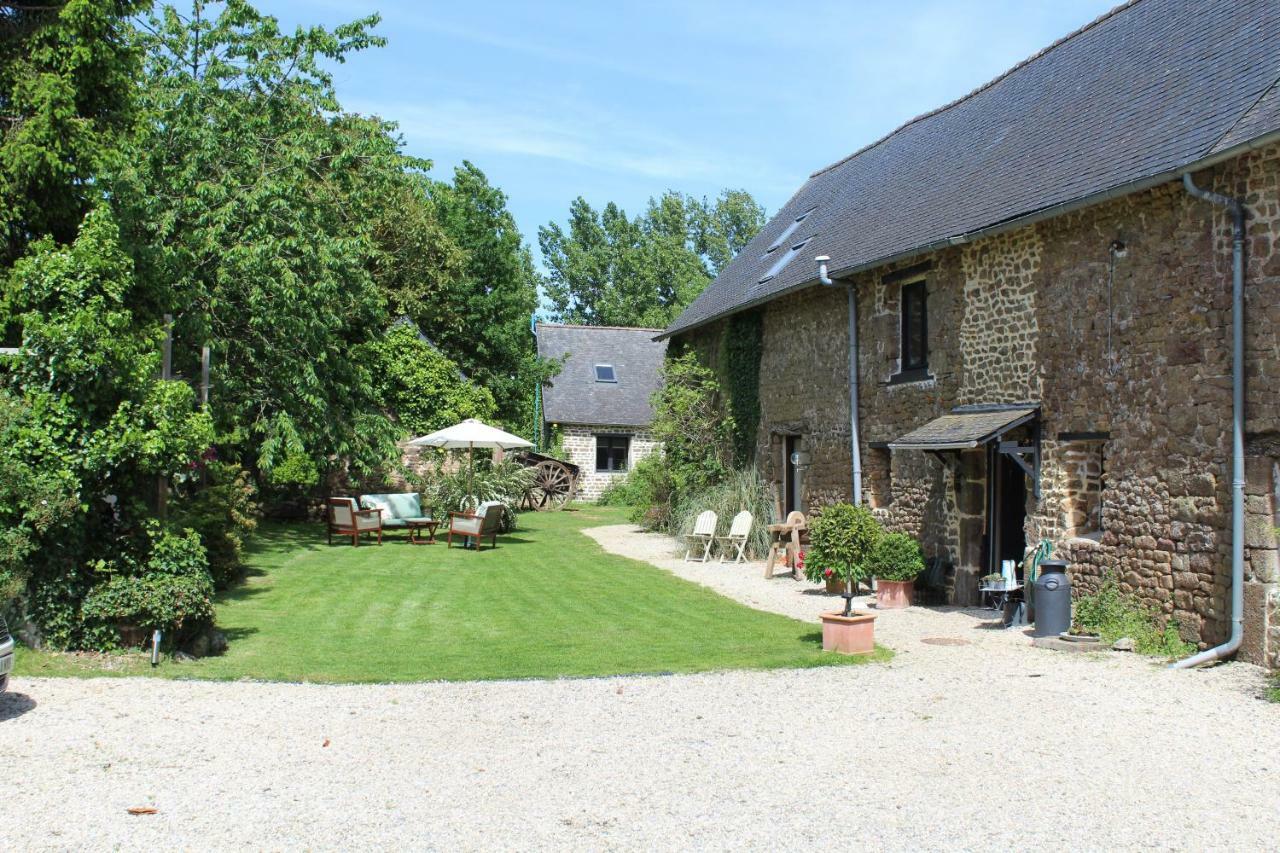 La Petite Jeusseliniere Villa Larchamp ภายนอก รูปภาพ